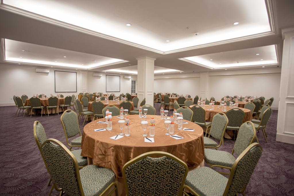 Same Hotel Malang Dış mekan fotoğraf