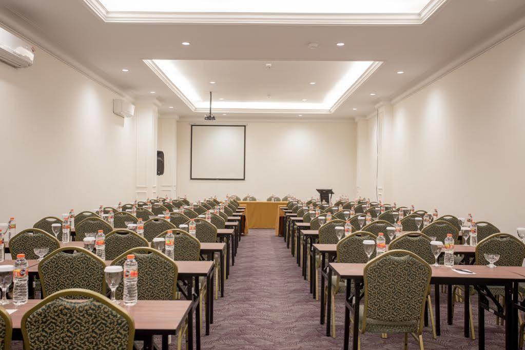 Same Hotel Malang Dış mekan fotoğraf
